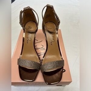 Wild Pair Bronze Glitter sandal. Size 6. Worn once